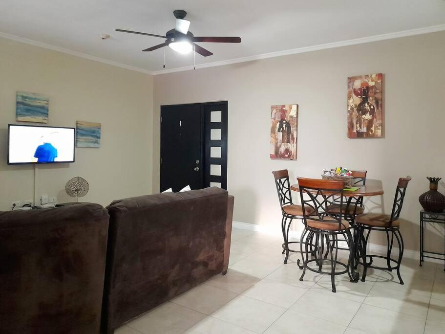 Choose To Be Happy At Brompton Estates - One And Two Bedroom With Pool Kingston Bagian luar foto
