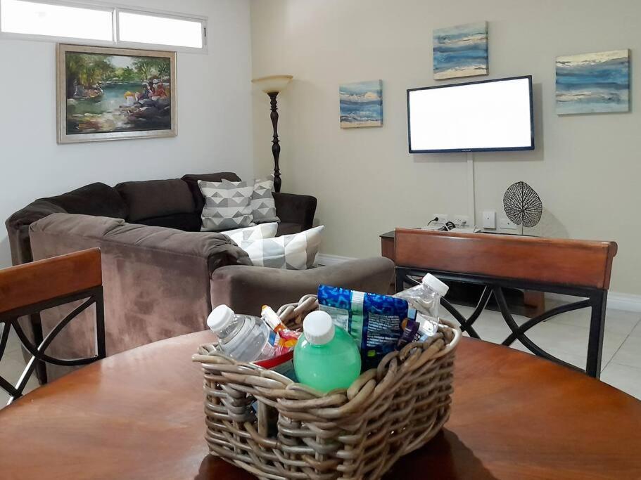 Choose To Be Happy At Brompton Estates - One And Two Bedroom With Pool Kingston Bagian luar foto
